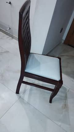single chair 6000Rs.