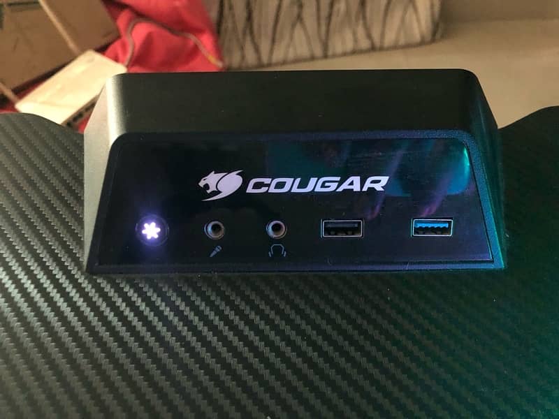 IM SELLING MY COUGAR MARS 120 Gaming Pc Table 2