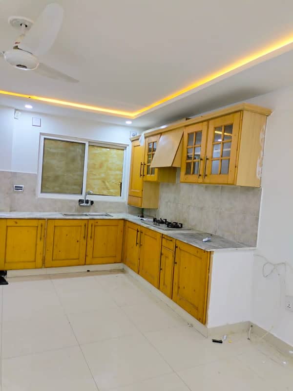 2 Bedroom Unfurnished Apartment Available For Rent in E/11/4 2
