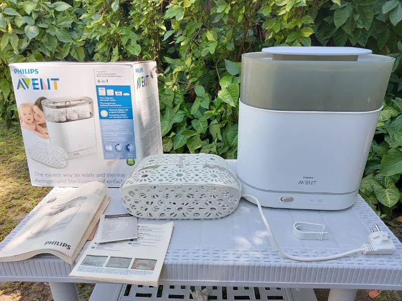 Philips Avent
4-in-1 electric baby steam sterilizer 1