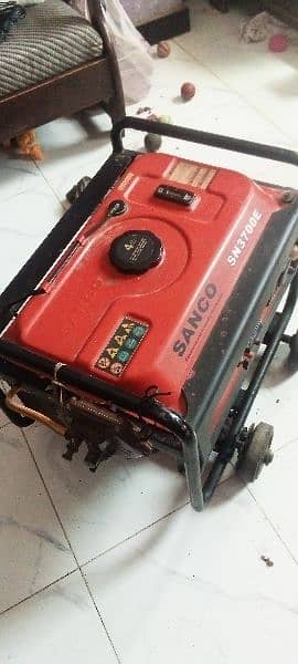 i am selling my Sanco generator in good condition 4
