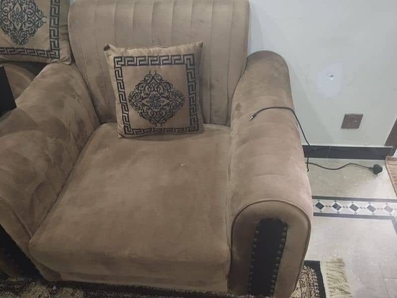 five seater welvet sofa set for sale brown and black 0