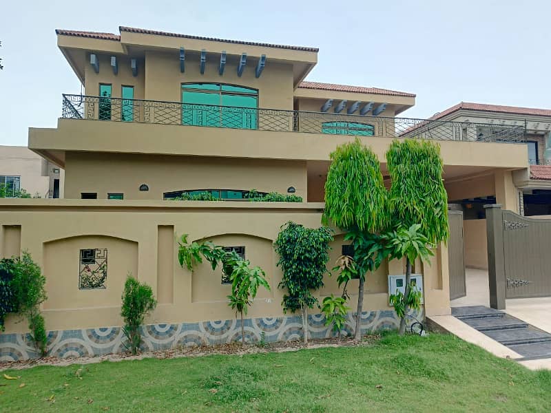 One Kanal Luxurious House With Basement Available For Rent At Prime Location Of DHA Phase 05 4