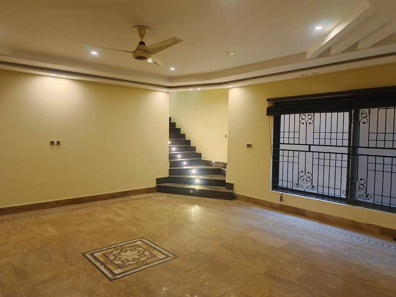 One Kanal Luxurious House With Basement Available For Rent At Prime Location Of DHA Phase 05 9