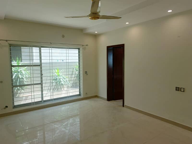 One Kanal Fully Basement Slightly Used House Available On Rent At DHA Phase 06 11