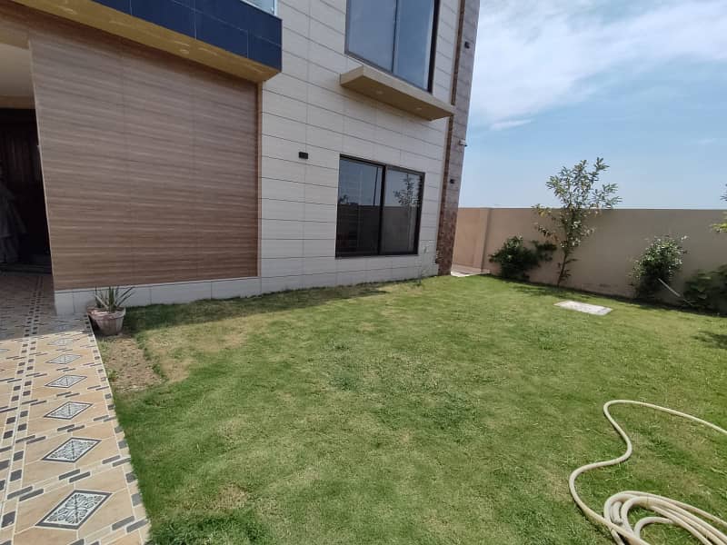 One Kanal Brand New Luxurious House With Basement Available On Rent At Prime Location Of DHA Phase 05 2