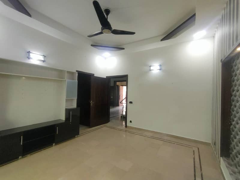 10 Marla Facing Park House Available On Rent At Prime Location Of DHA Phase 05, Lahore. 15