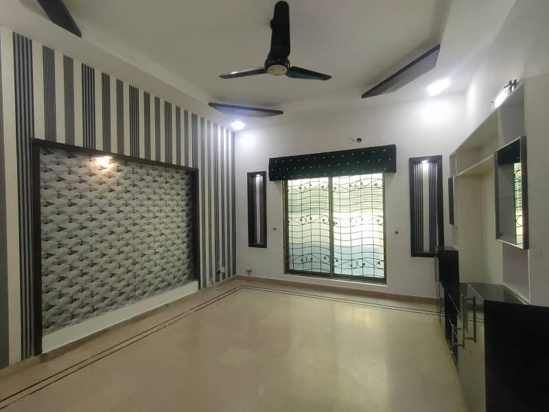 10 Marla Facing Park House Available On Rent At Prime Location Of DHA Phase 05, Lahore. 16