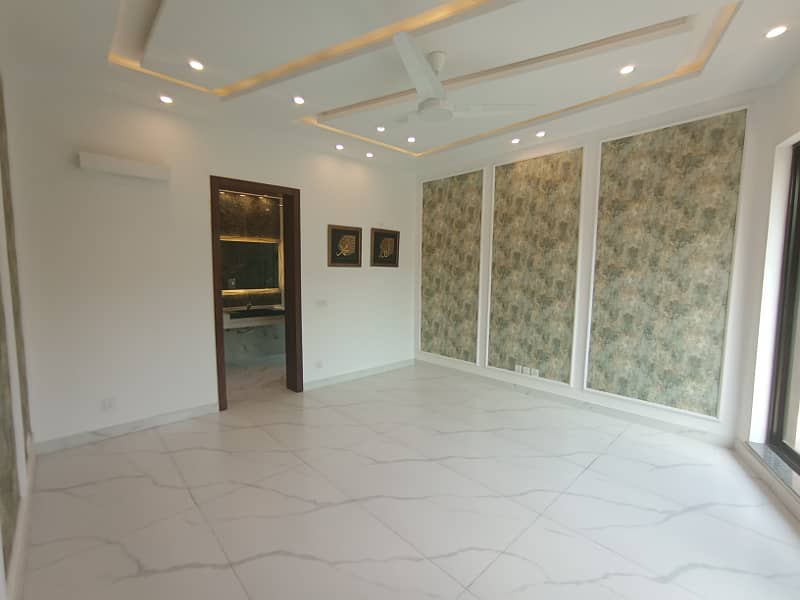 10 Marla slightly used house available on rent at prime location of DHA phase 06,block A, Lahore 9