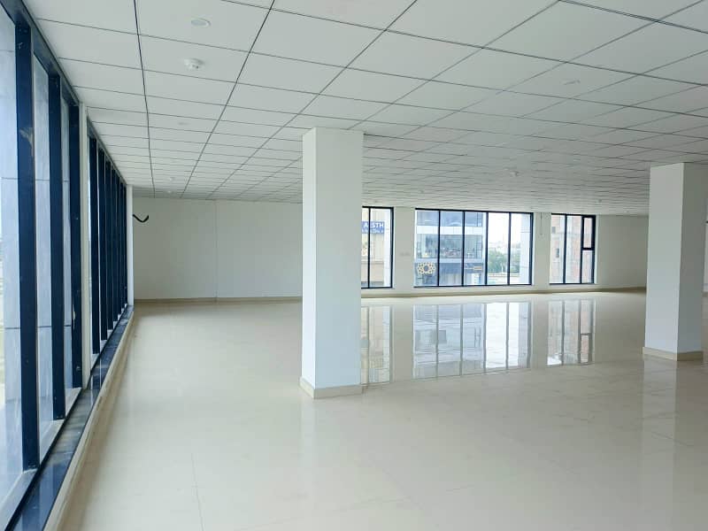 3rd and 4th floor of brand new 16 Marla commercial plaza are available on rent at prime location of DHA phase 06 , Lahore 8