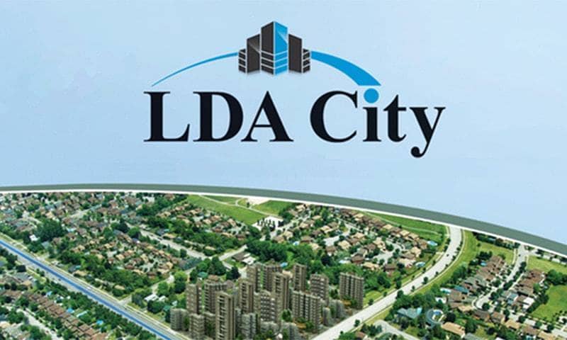 LDA City 5 Marla Plot Next To Corner Back Park For Sale 0