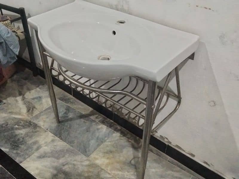 wash basin with steel stand 0