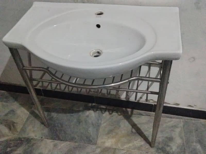 wash basin with steel stand 2