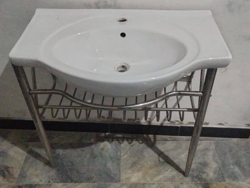 wash basin with steel stand 3