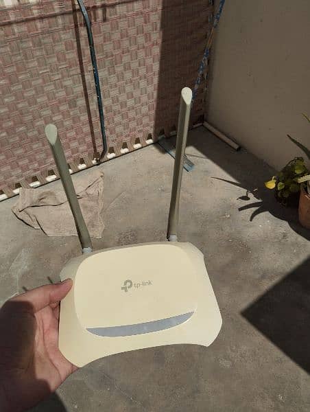 tplink double antenna router with adapter and ethernet cable 4