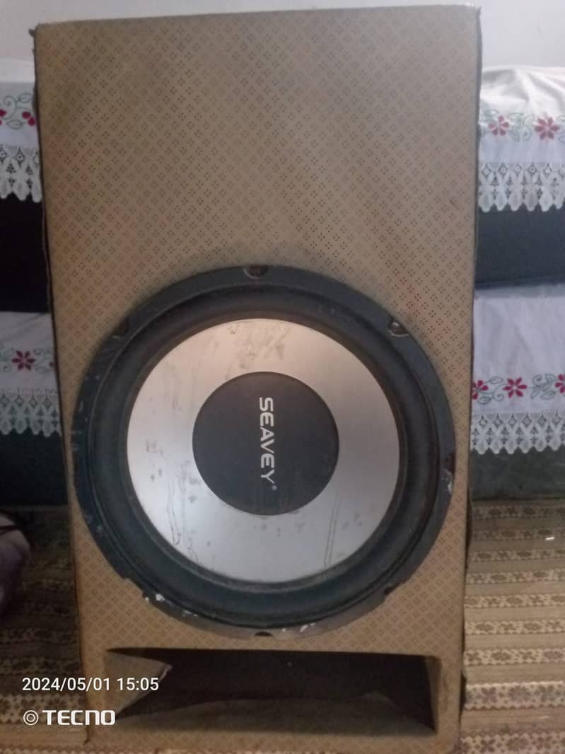 12 inch base speaker good condition urgent sale 1