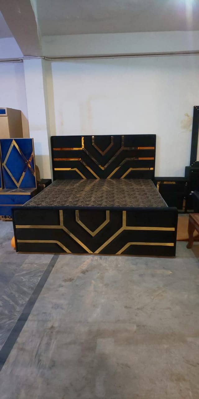 Bed / bed set / double bed / king size bed / poshish bed / bedroom set 6