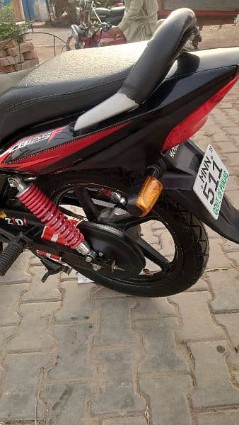 Honda CB 125 2019 model Multan register 5 gear All ok 3