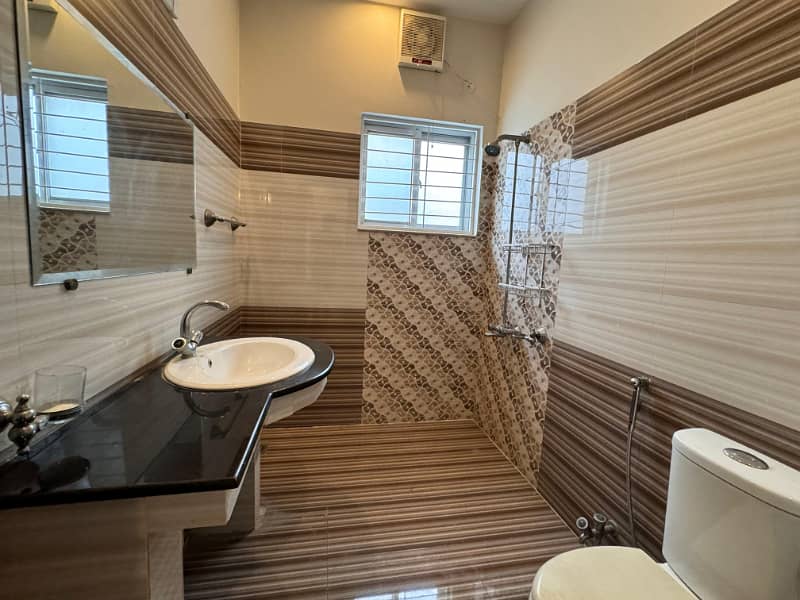 9 Marla most beautiful brand new upper portion for rent in Bahria Town Lahore 3