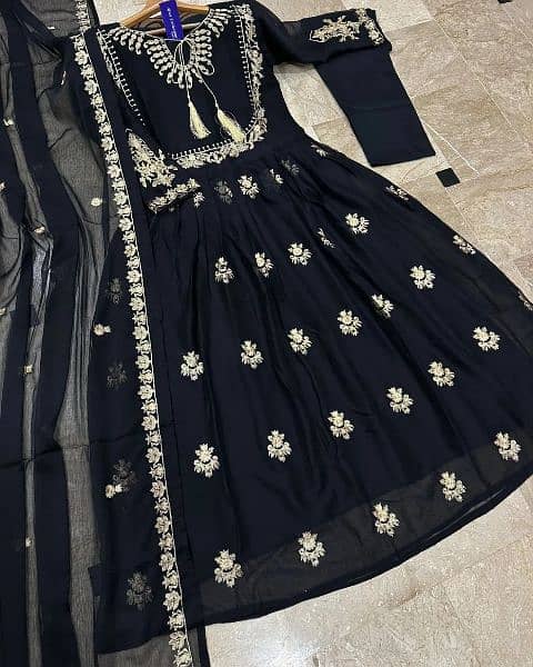 Neck,Sleevee,Front Embroidered Maxi With Emb Dupatta 3Pcs 3