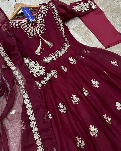 Neck,Sleevee,Front Embroidered Maxi With Emb Dupatta 3Pcs 6