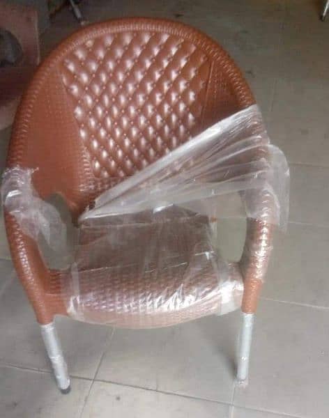 set of 4 plastic chairs with 1 table available at wholesale price 2