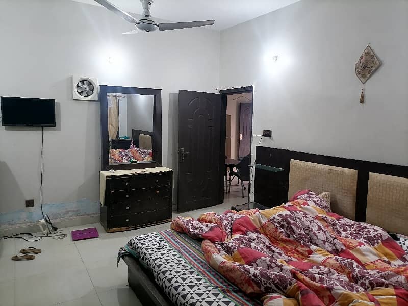 Single Storey 240 Square Yards House Available In Gulshan-e-Iqbal - Block 5 For sale 26