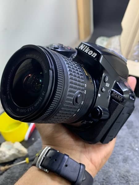Nikkon D5300 with box and  Two lenses good condition 7