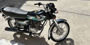 Black Honda 2023 model for sale