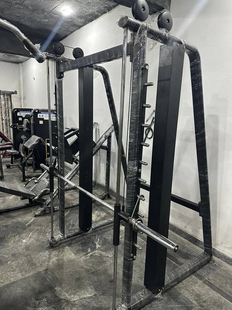 commercial gym equipments / Commercial gym machines / gym setup 2