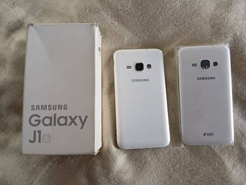 Samsung Galaxy J1 0