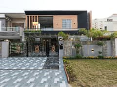 A Stunning House Is Up For Grabs In Valencia - Block L Lahore