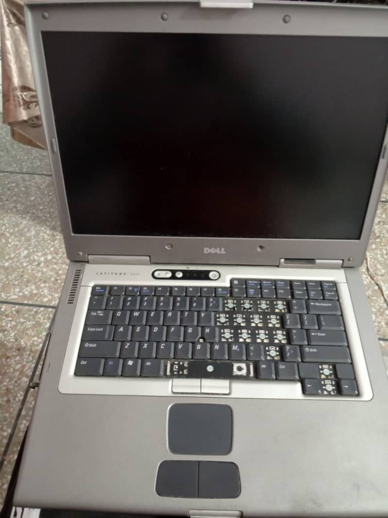 Laptop for sale non functional 2