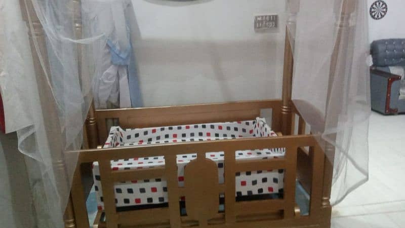 baby cradle. bachy kaa bed jholy k sath 1