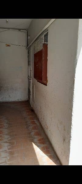 Flat Ground Floor 3 side corner fully ventilated Johar near Baloch Saj 10