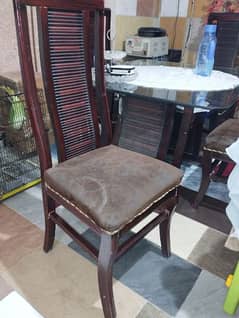 4 chairs dinning table urgent sale