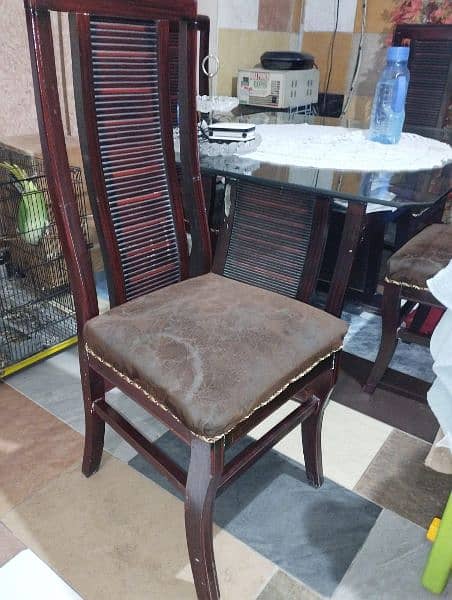 4 chairs dinning table urgent sale 0