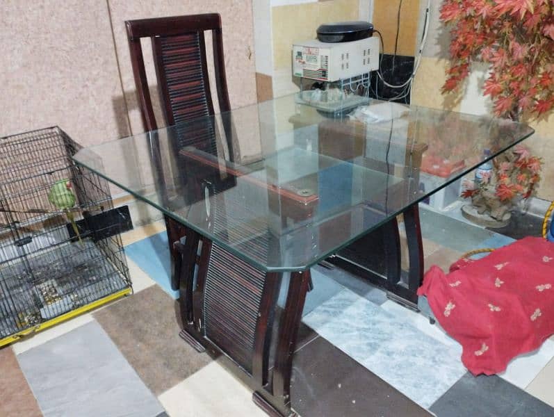 4 chairs dinning table urgent sale 3