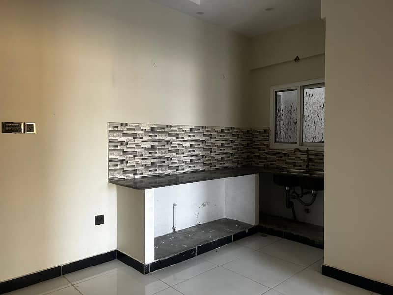 120 SQYARDS | NEW BEAUTIFUL PORTION | 3BED DRAWING LOUNGE With Great ventilation no issue of sweet water NORTH NAZAMBAD BLOCK J rental income 40000 to 45000 5