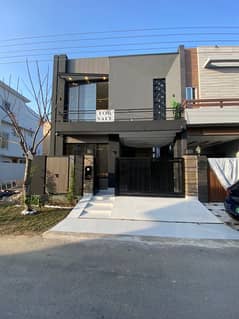 5 Marla Brand New House For Sale In G Block