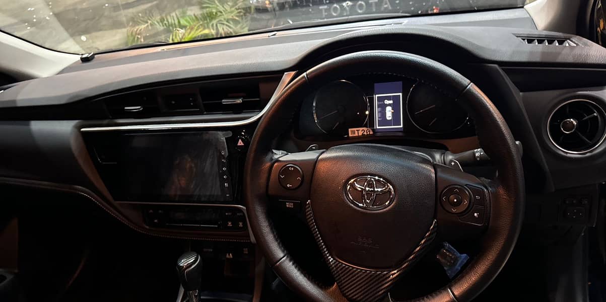 Toyota Corolla Altis Grande X CVT-i 1.8 Black Interior 2024 5
