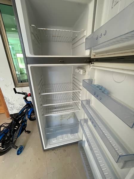 Haier HRF 355H 2 Door Refrigerator in good condition 4