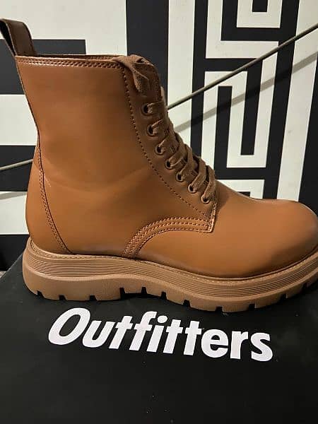 outfitters boots size 9 0