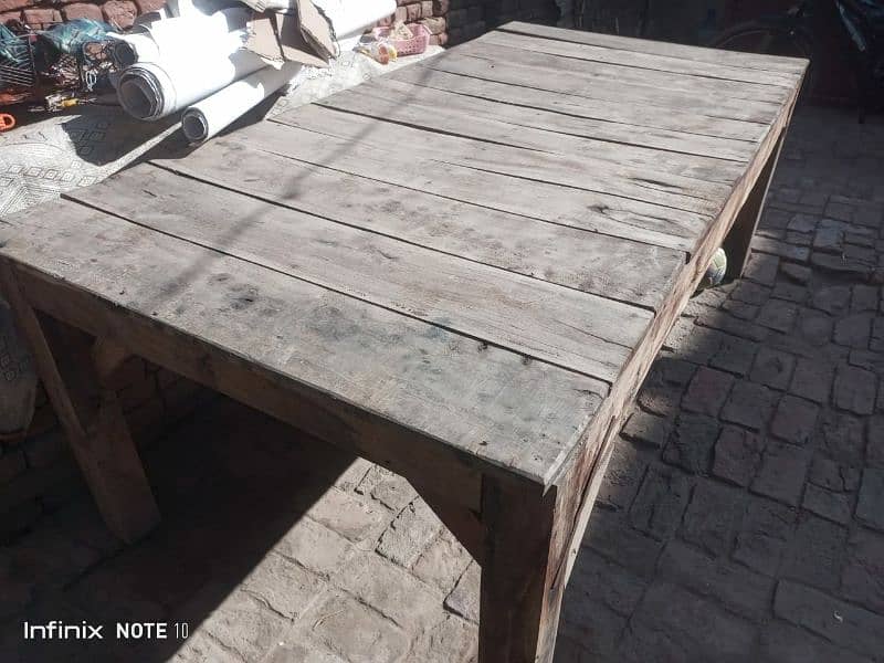 massive table for sale brand new 3
