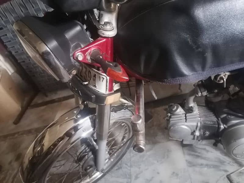 Honda CD 70 2017 Model Selling A Bike In Good Condition 6