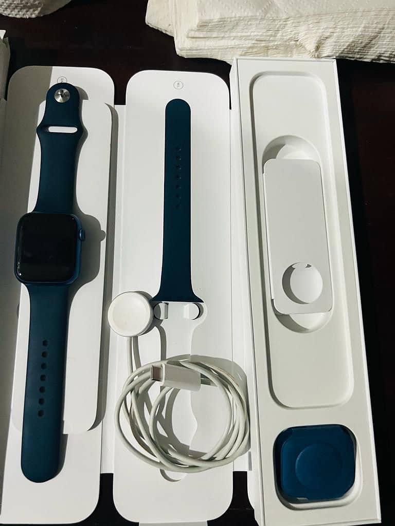 Apple watch series 7 45mm Blue color 0