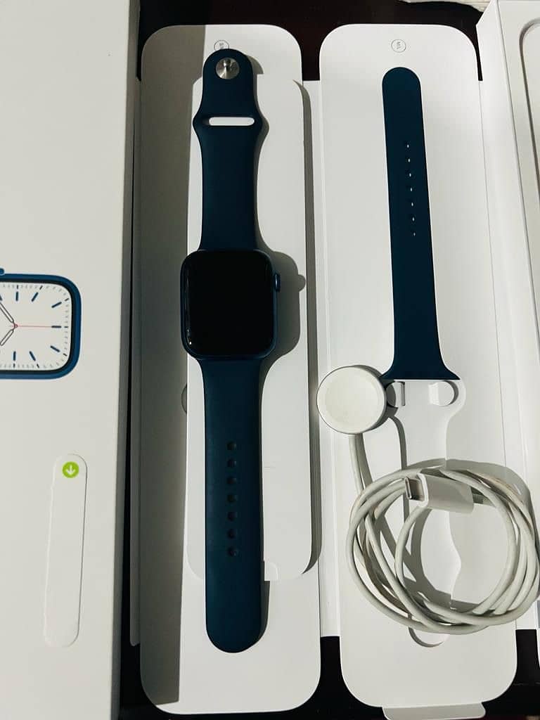 Apple watch series 7 45mm Blue color 1
