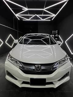 Honda Grace Hybrid 2015