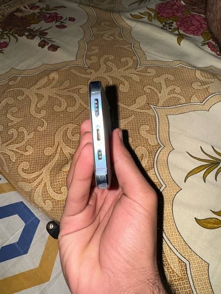 iPhone 13 Pro 128gb with box 1