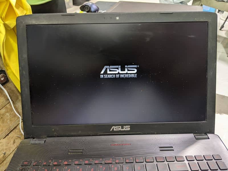 Asus ROG 7265NGW Gaming PC 1